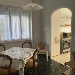 Appartamento Casa Di Aldo: Casa Nel Centro Di Nervi., Genova